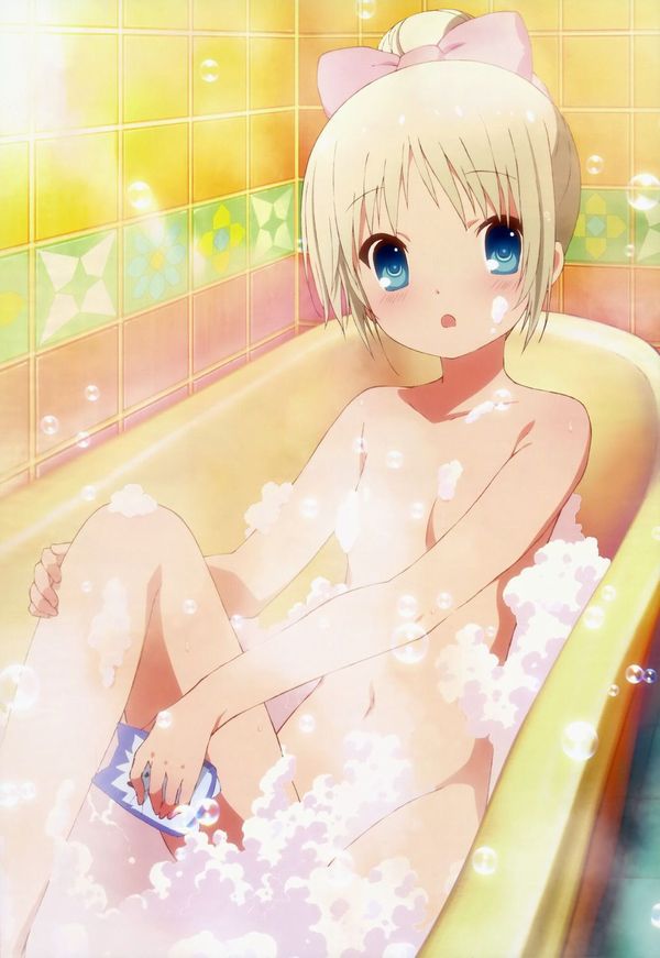 【自宅にて】足の伸ばせない狭い風呂に入る女子の二次エロ画像