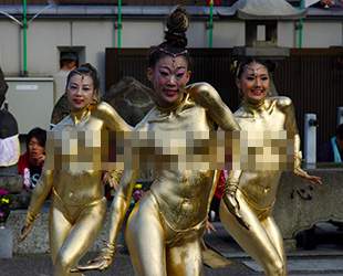 【神画像】女の子がおっぱい丸出しで踊る祭りが日本に存在したｗｗｗｗｗｗｗｗｗｗ