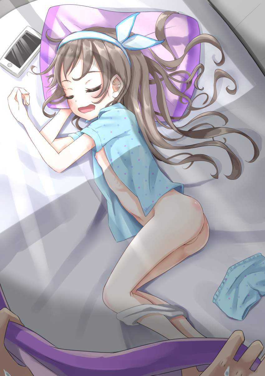 【出来心】寝てる女の子に悪戯してる二次エロ画像【9】