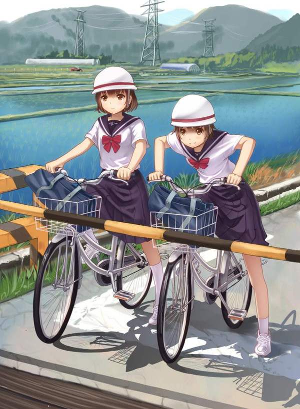 【努力義務】ヘルメット被って自転車に乗ってる女子の二次画像【1】