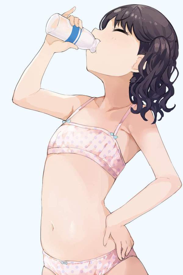 【王道スタイル】腰に手を当てて牛乳を飲む風呂上り女子の二次エロ画像【6枚目】