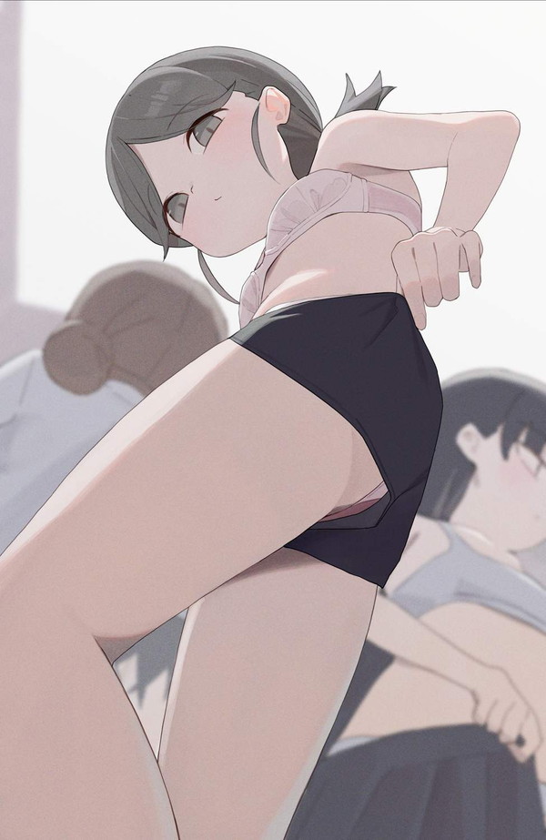 【庄野アナは関係ない】ショーパンの隙間からパンツ見えてる女子達の二次エロ画像 【28枚目】