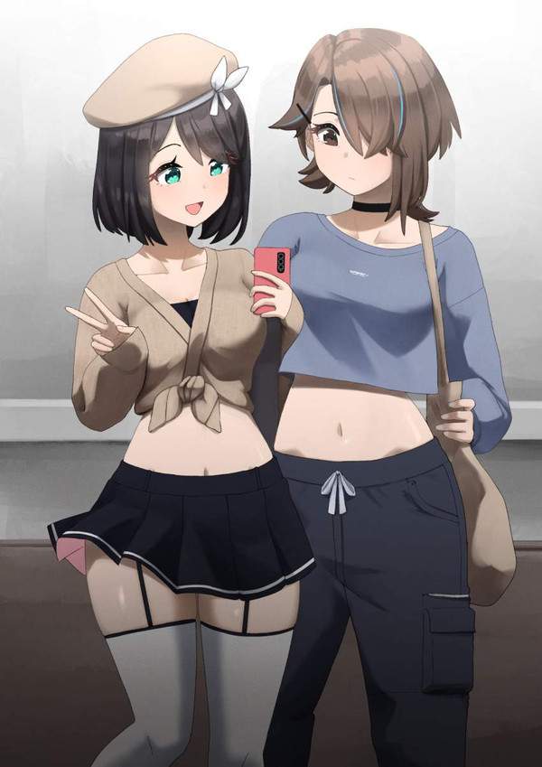 【ウィンクの日】無表情で立っている２人の女子の二次エロ画像【15枚目】