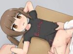 【日常感】上はTシャツ下は裸な女子とセックスしてる二次エロ画像